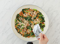 ビビンバオーダー相談 Kit2人前／そぼろと野菜のビビンバ（主菜のみ）|ISETAN DOOR