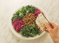 香味野菜ページ 絶品！体験談】オイシックスの香味野菜のベトナム風まぜごはんを食べて