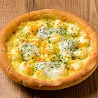 [ピザ　プティギャルソン]6種の贅沢チーズピザ