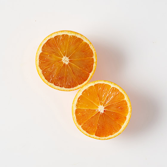 �ʓ��̐F�ɂ͌̍����������܂��B